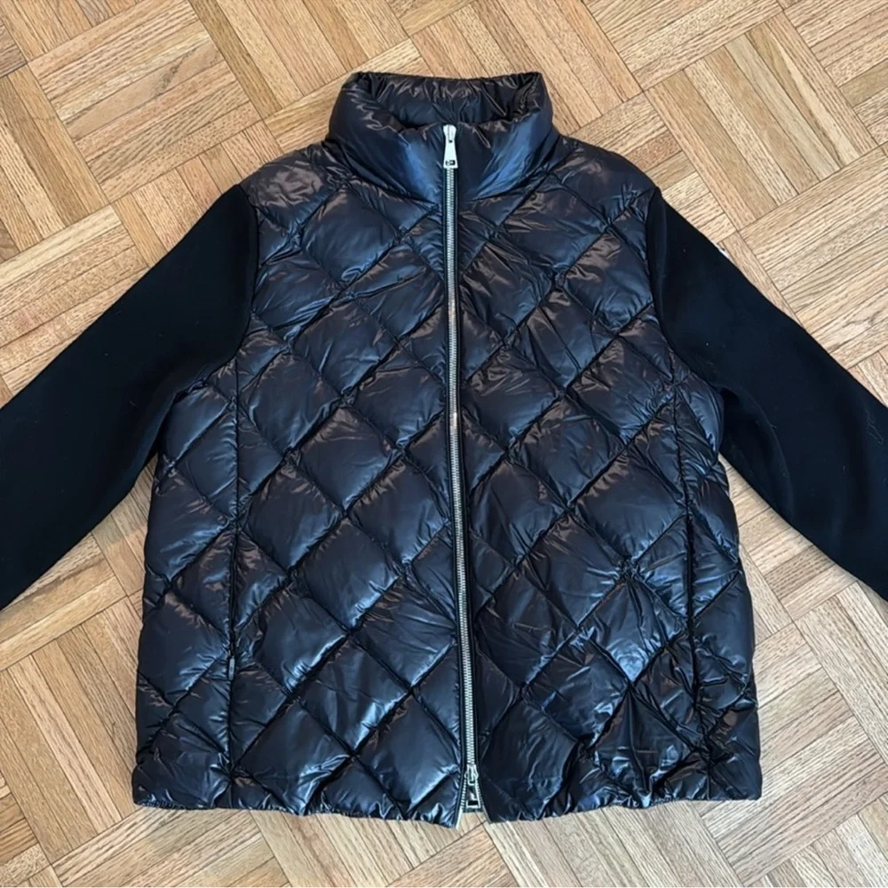 Moncler women’s black jacket - Picture 3 of 11